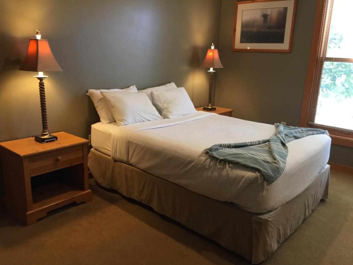 Heartwood Conference Center & Retreat Hotel Webb Lake Екстериор снимка